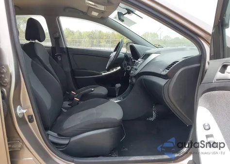 2014 Hyundai Accent Gs z USA, uszkodzony, nr VIN KMHCT5AE2EU142549